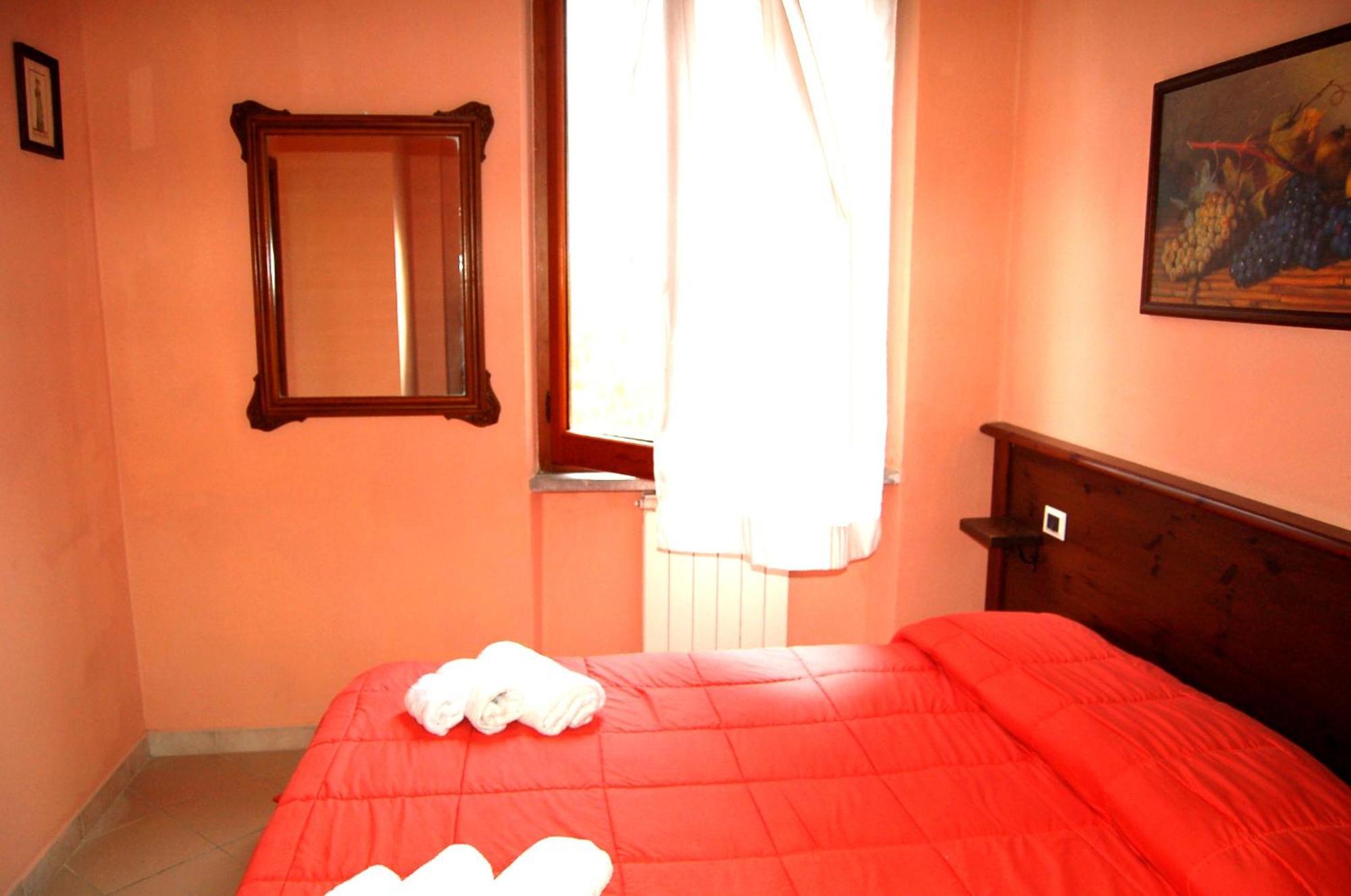 Borgo Nuovo San Martino Guest House Ambra Екстериор снимка